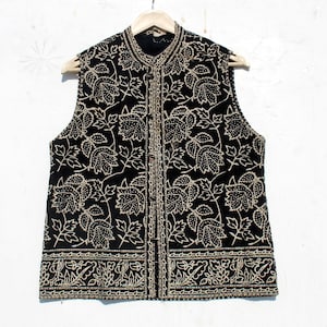 Gilet Suzani en coton, manteau de veste matelassé en coton imprimé fait à la main, manteau en coton Sari Kantha, veste courte, vestes Suzani.