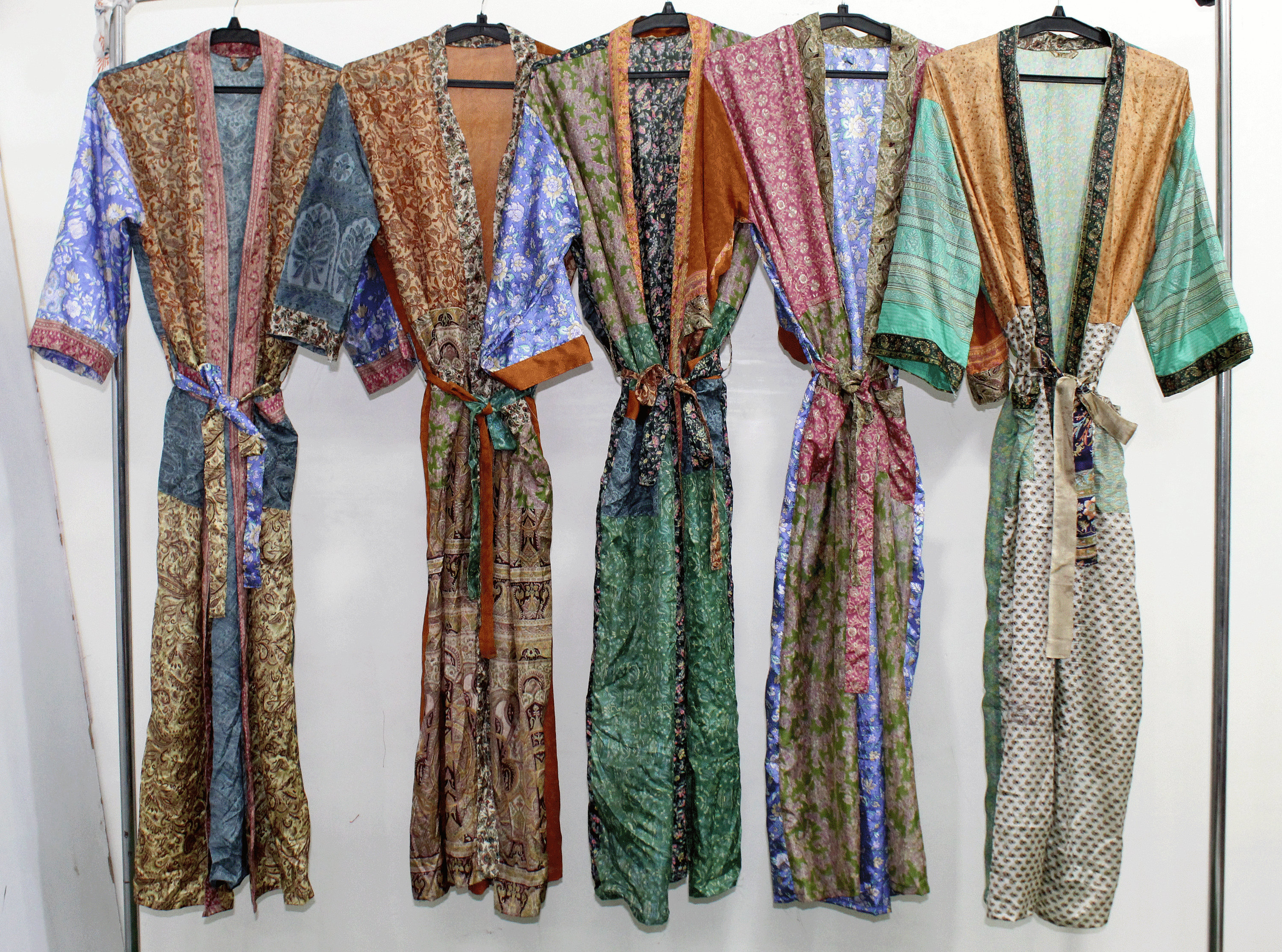 Lightweight silk saree kimono robe vintage silk kimono women kimono holiday kimono robe Patchwork kimono Women's Silk Kimonos Wholesale robe