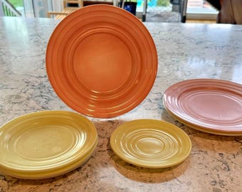 ヘーゼル アトラス 1940 年代 ターコイズと黒の縁取りのミルクガラス
