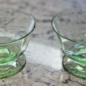 Set of 2 Vintage Green Uranium Depression Glass Custard/Sherbet/Dessert Cups