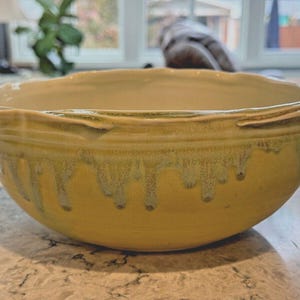 Vintage Studio Art Pottery 8 &quot;abstrakte kreisförmige Form Keramik Tropfglasur Schüssel