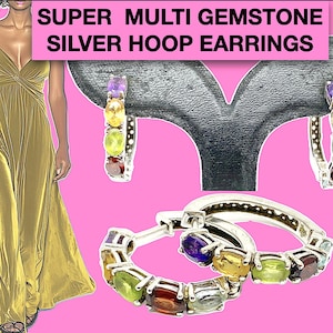Könnte beinhalten: Ein Paar silberne Creolen mit mehrfarbigen Edelsteinen. Die Ohrringe befinden sich auf einem rosa Hintergrund mit einem schwarzen Ausstellungsständer. Der Text "SUPER MULTI GEMSTONE SILVER HOOP EARRINGS" befindet sich oben im Bild.
