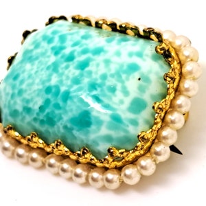 Vintage 1970s Marbled Green Glass and Pearl Brooch