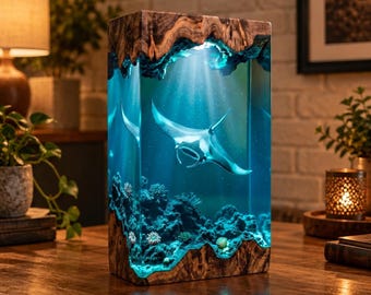 Manta Ray Epoxy Resin Lamp, Ocean Diorama Night Light, Handmade Wooden Resin Art, Underwater Decor, Unique Birthday Gift for Ocean Lovers