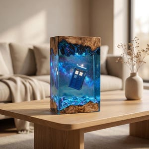 Sci-Fi Resin Lamp, Space-Inspired Epoxy Resin LED Night Light, Handmade Galaxy Desk Lamp, Cosmic Home Decor, Unique Resin Art Lamp image 8