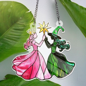 Elphaba und Glinda Besties ACRYL Fensterbehang Acryl Hexen Von Oz Suncatcher Wickeds Decor Ornament Wicked Musical Wicked Film Geschenke