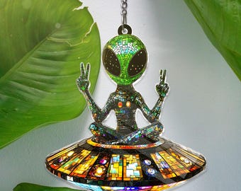 Alien UFO ACRYLIC Window Hanging Decor – Acrylic Mosaic Suncatcher Space Decor for Sci-Fi Lovers Halloween Decor Faux Stained glass