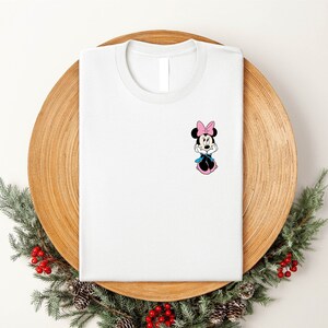 かわいいミニーマウスTシャツ、ヴィンテージミニーシャツ、パーソナライズシャツ、カスタムTシャツ、アニメーションミニー、彼女へのプレゼント、かわいいギフト、ディズニー旅行