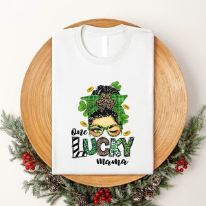 One Lucky Mama trendy moeder St. Patrick&#39;s Day-T-shirt, schattig St. Patty&#39;s Mom-shirt, leuk Irish Day-shirt, Lucky Woman-shirt, cadeau voor moeder