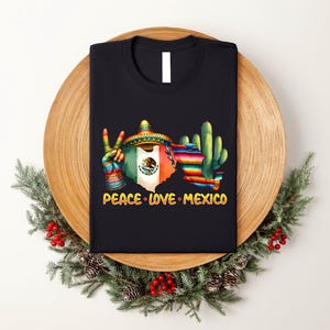 Peace Love Mexiko Karte Shirt, trendige mexikanische Flagge und Liebe Design, perfekt für Travel Mexiko Liebhaber Shirt, coole Karte Liebe Design für Mexikaner
