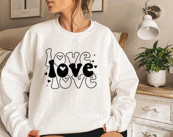Womens Love Sweatshirt: Valentine's Day XOXO Graphic