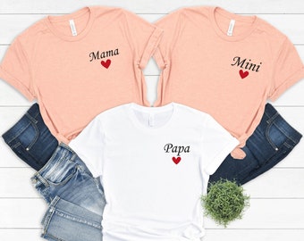 Camiseta familiar personalizada con corazones: Camiseta a juego personalizada para mamá, papá y mimi.