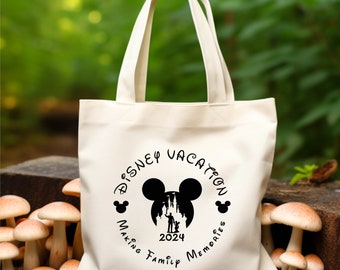 Vacances Disney 2025 Sac fourre-tout personnalisable en toile pour souvenirs de famille de l'année, cadeau de vacances en famille personnalisé Disney pour maman, cadeau de fête des mères