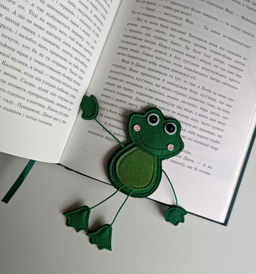 Handmade Felt Frog Bookmark | Whimsical Book Lover Gift - Etsy