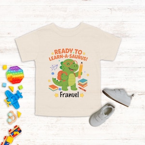 Personalisierte bereit, ein Saurus Shirt zu lernen, niedlichen Zurück zu Schule Dino-Design für Kinder, Benutzerdefinierte Name Vorschule TShirt, Kleinkind Schule Shirt