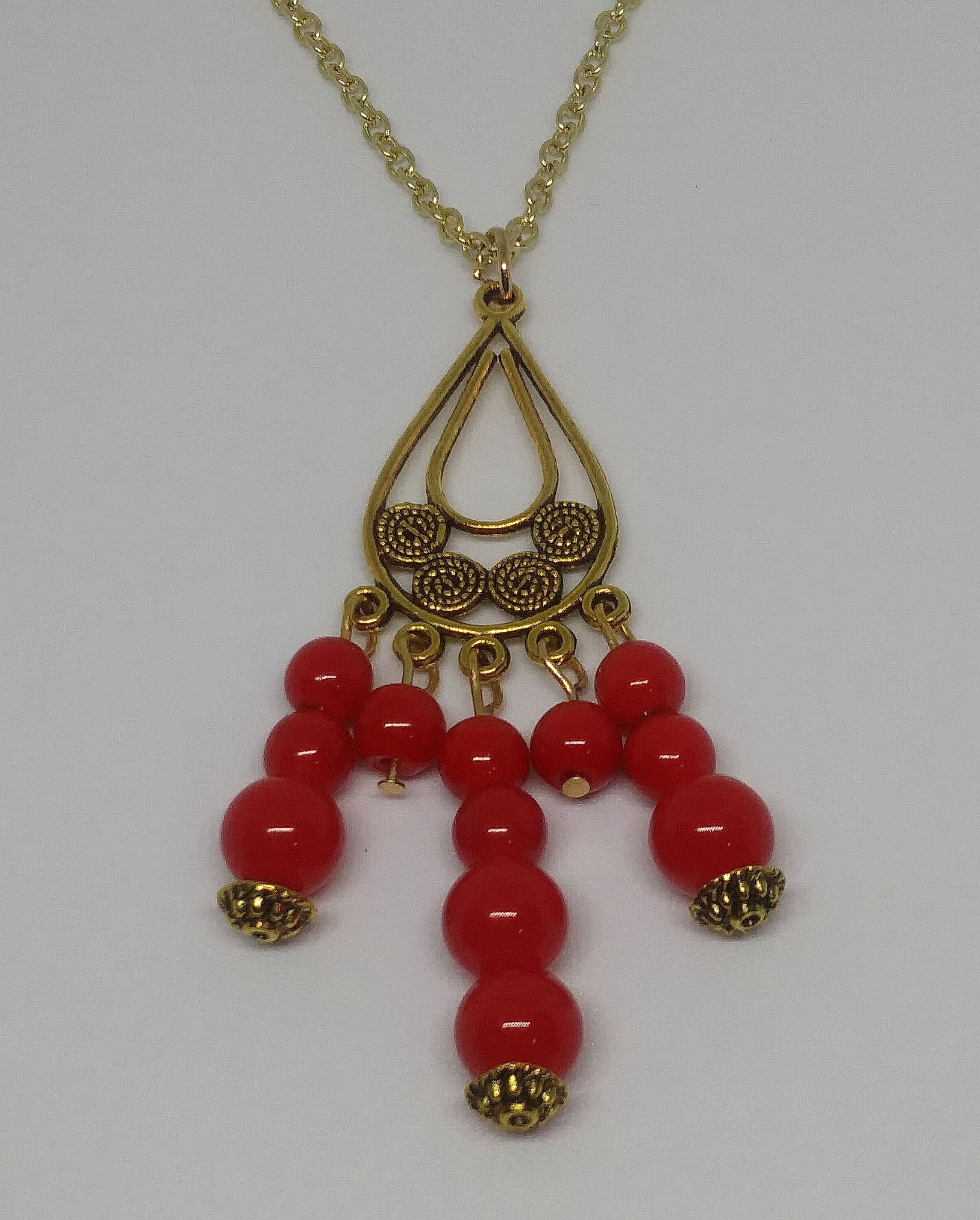 Pendentif En Corail Rouge Naturel - Pierre Précieuse Triangle - Bijou Fait Main Vintage