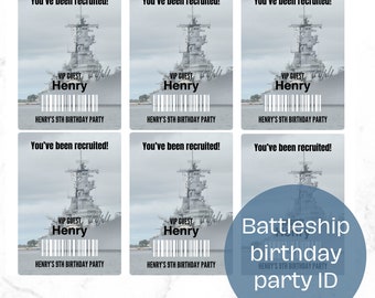 Könnte beinhalten: Sechs druckbare Party-Ausweise mit einem Schlachtschiff mit dem Text "You've been recruited!" und "VIP Guest Henry" mit einem Barcode. Der Text "Henry's 9th Birthday Party" befindet sich am unteren Rand jeder Karte. Der Text "Battleship birthday party ID cards" befindet sich unten rechts im Bild.