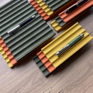 Handgemaakt pennenbakje - elegant en functioneel, 12 pennen handgemaakte houten bureauset | 12 pennenhouder | Kantooraccessoires - pennenmat