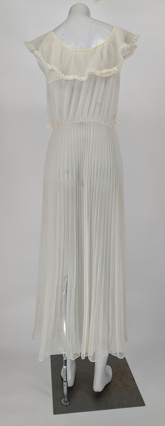 1960s Sheer Pleated Nightgown - image 4