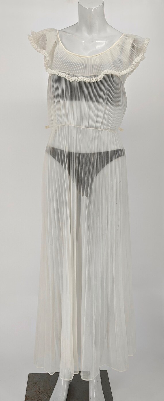 1960s Sheer Pleated Nightgown - image 9