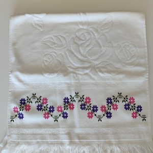 Turkish Towel, Embroidered Bridal Towel, Cross Stitched Hand and Face Drying Towel, White Bridal Towel, Authentic Towel, Gift For Wedding