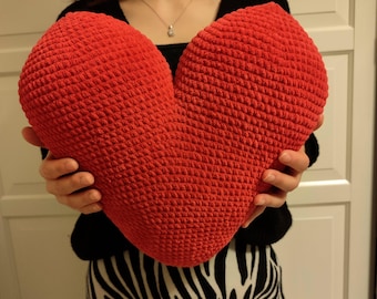 Handgemaakt kussen met rood hart, pluche structuurgaren, Valentijnsdagcadeau