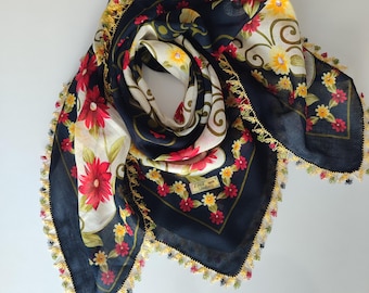 Vintage Green Floral Headscarf: Turkish Oya Lace Cotton Yazma Shawl
