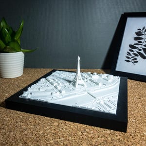 Carte de Paris avec la tour Eiffel • Cadeau Love City • 15 x 15 cm • Impression 3D de vues de la ville de Paris • Paysages urbains • Plan de Paris avec vue sur la ville • Cadeau pour voyageur