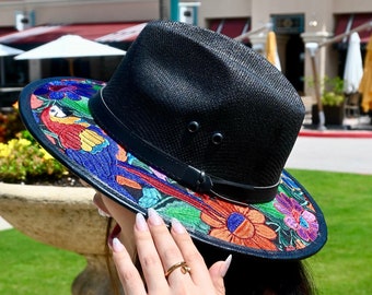 Embroidered Artesanal Hat