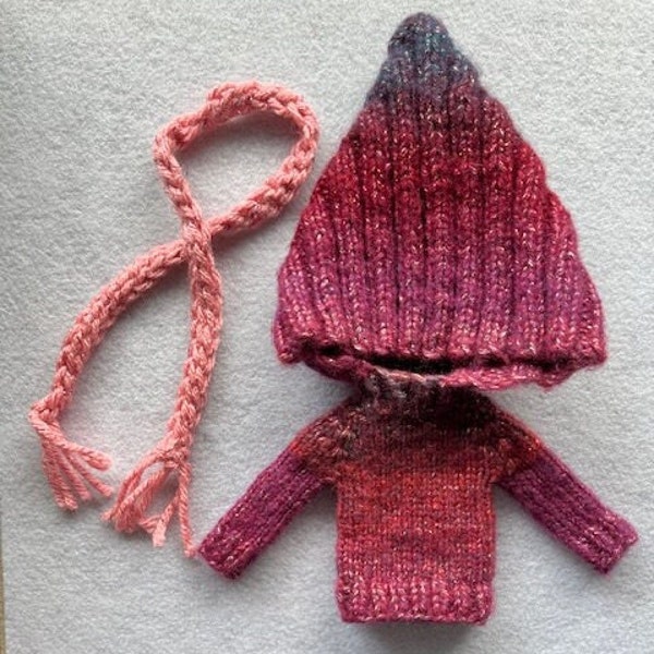 Hand-knit Hooded Sweater and Scarf Set for Blythe Dolls - Winterberry Ombre Sparkle