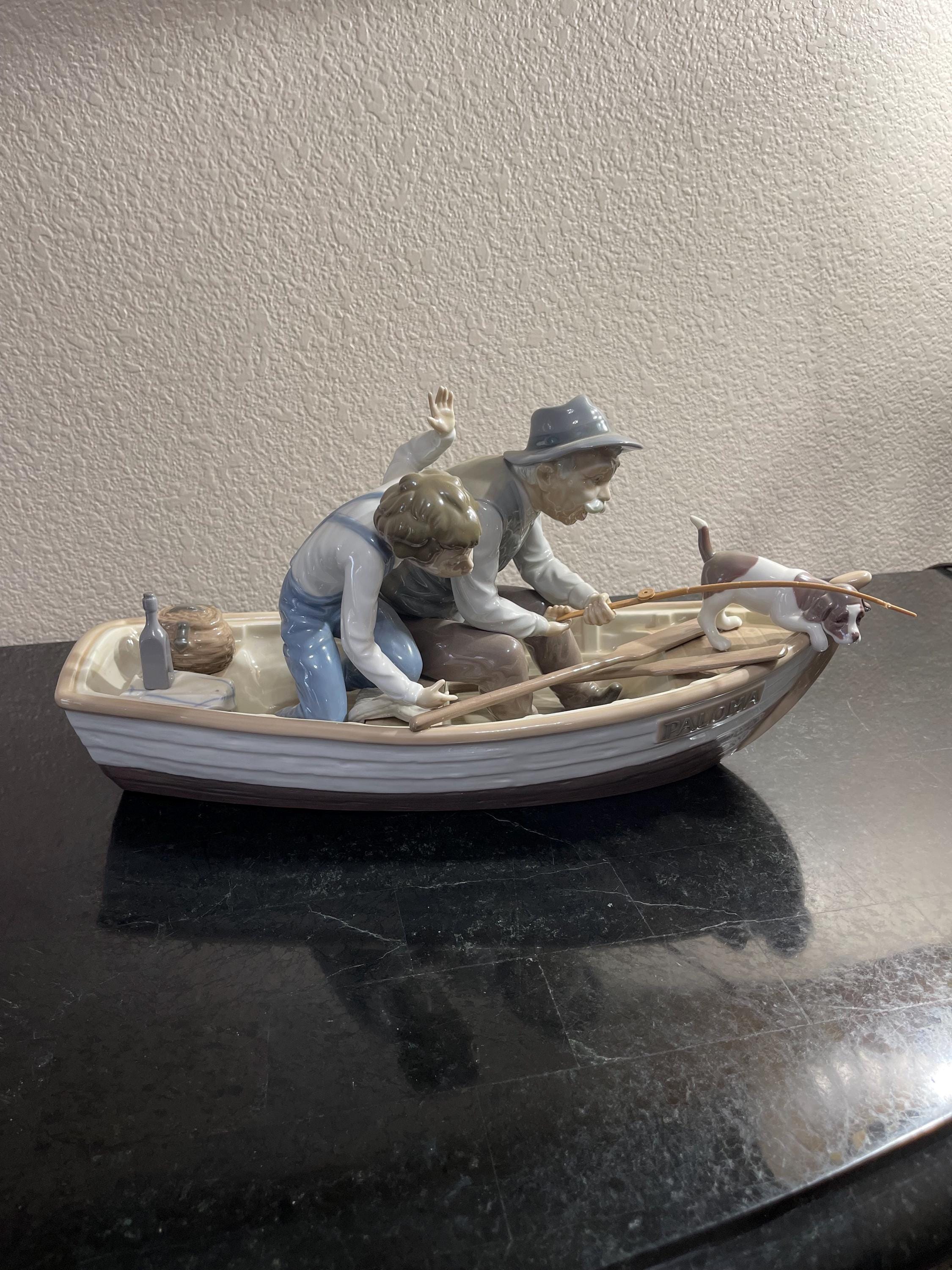 Lladro Spain Fishing With Gramps 5215 Boy and Grandpa in a Boat