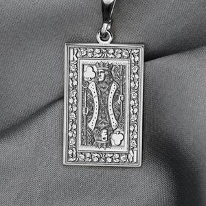 Collana Re di Fiori – Simbolo ispirato ai Tarocchi di leadership visionaria e strategia creativa, gioiello con carte da gioco per pensatori audaci
