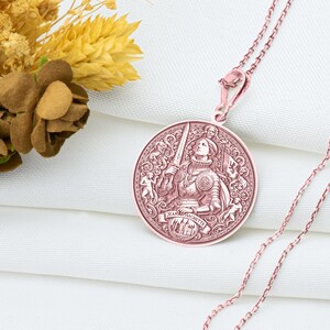 Jeanne Hachette Necklace – French Heroine Pendant, Symbol of Resistance & Courage Talisman, Feminine Strength Charm, Historic Power Amulet