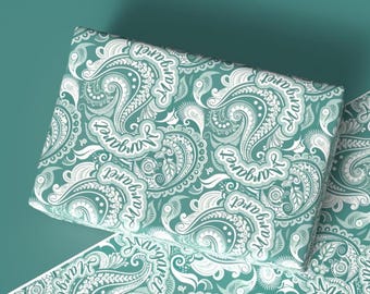 Personalisiertes blaues Geschenkpapier für alle Gelegenheiten | Vintage Paisley Geschenkverpackung mit individuellem Namen