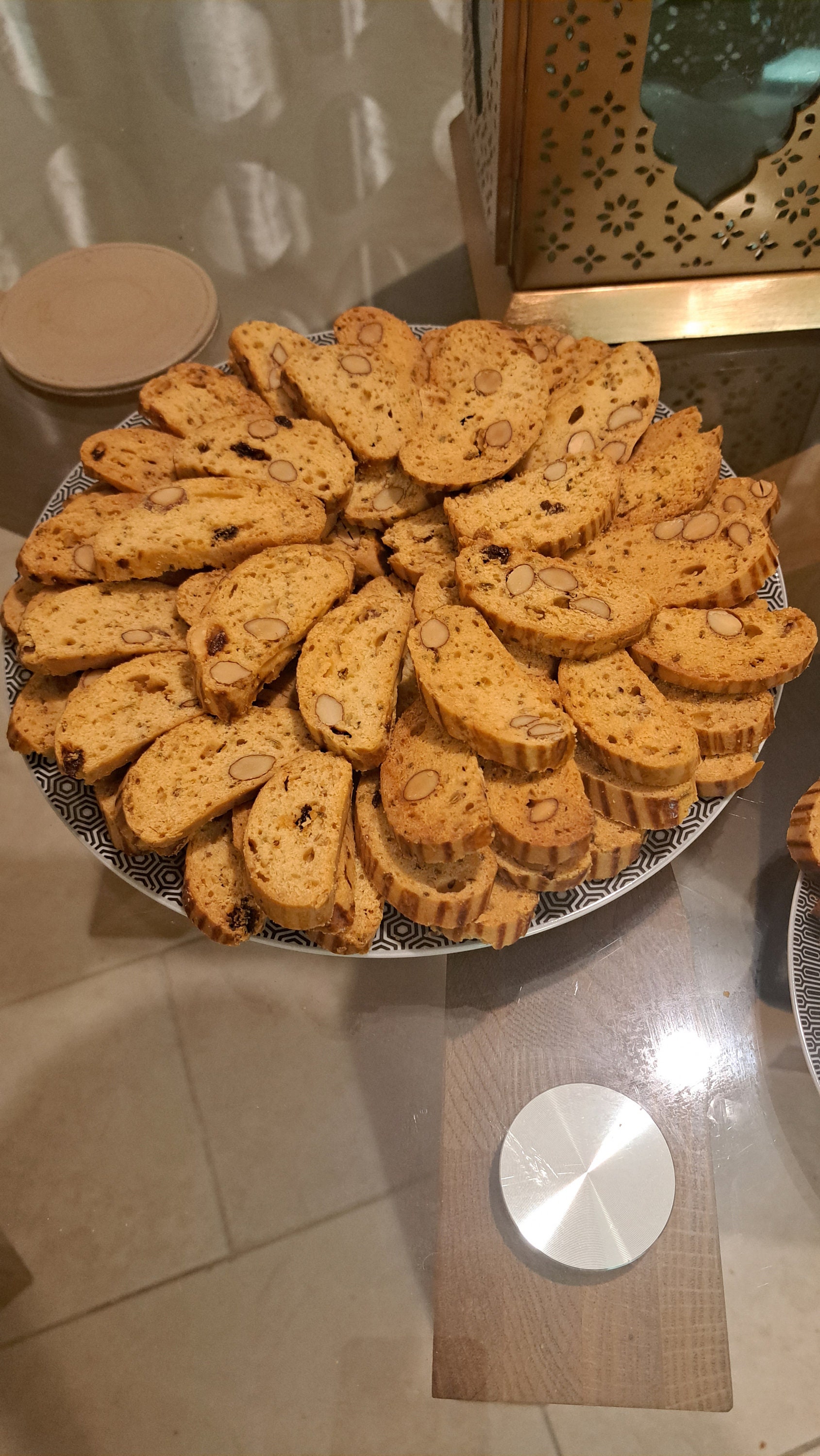 Timbro emboss di Pasqua cookie cutter formina tagliabiscotti con manico