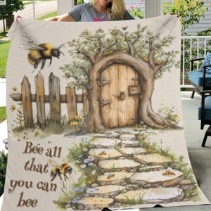Bee All That You Can Bee Blanket Fleece and Sherpa Honeycomb Honey Bee Throw Blanket for Nature Lover Sweet Sentimental Gift for Bee Lover
