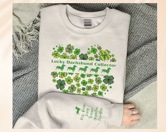 Camiseta de coleccionista de Dachshund de la suerte personalizada Los nombres de tus perros en la manga, sudadera con cuello redondo de Dachshund de San Patricio con el nombre de tu perro