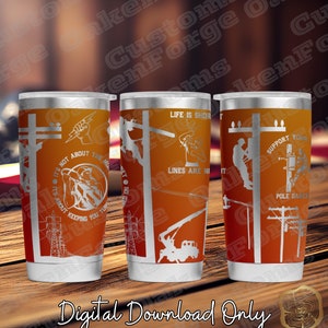 Könnte beinhalten: Drei isolierte Edelstahlbecher mit orange-gelben Farbverläufen. Jeder Becher zeigt ein silbernes Design von Elektrikern und Stromleitungen mit Texten wie "It's not about the money" und "Support Your Pole Dance."