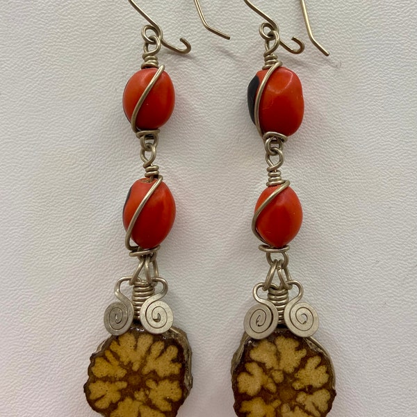 Handmade Amazonian Shipibo Earrings - Aya Vine & Huayruro for Spiritual Protection and Good Luck, Made in Peru -  EA2