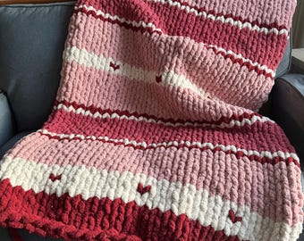 Simple Hearts with Pink Stripes Chunky knit blanket, Chenille blanket, Chunky blanket, Chunky Knits, Chenille chunky knitted blankets, throw