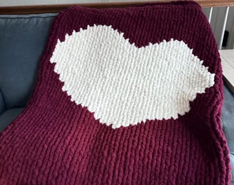 Maroon and Ivory Heart Chunky knit blanket, Chenille blanket, Chunky blanket, Chunky Knit, Chenille chunky arm knitted blankets, throw, gift