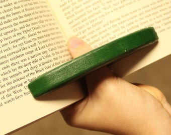 Rainbow Book Page Holder Reading Aid Thumb Support Classroom Supply Homeschool Learning Tool Kids Book Buddy Under 15