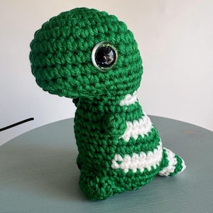 かぎ針編みの恐竜 T-Rex ぬいぐるみ レインボー恐竜ぬいぐるみ 子供へのギフト コスプレおもちゃ 恐竜 子供用デコレーション かぎ針編みの恐竜ぬいぐるみ