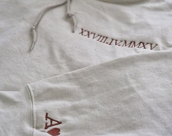 Personalized embroidered hoodie sweater Roman numeral/sweatshirt hoodie/on the sleeve, anniversary gift