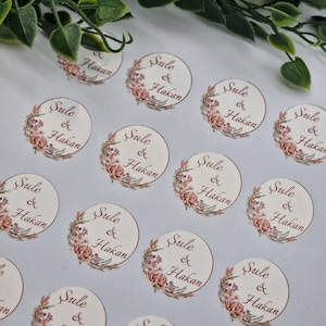 Personalisierte runde Etiketten für Gastgeschenke - SELBSTKLEBEND  - Babyshower,JGA, Taufe, Hochzeit, Verlobung diy Trauung. [3,8cm]