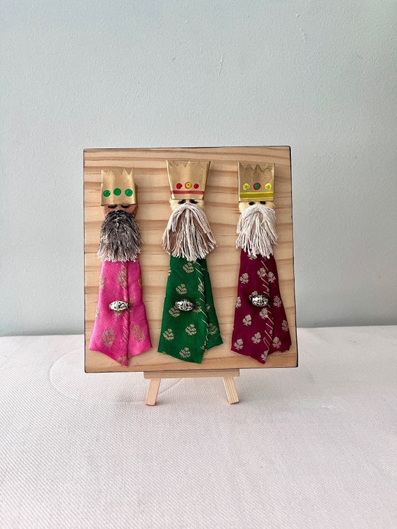 Three Kings on Standing Wooden Plaque, Los Tres Reyes Magos, Recycled Materials