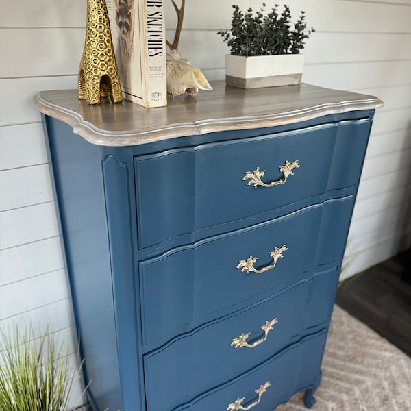 DO NOT BUY!!! Sold out! refinished French provincial dresser