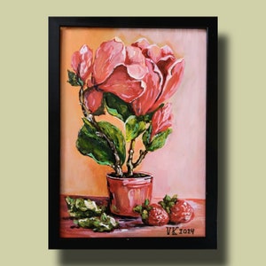 Pintura de magnólia 21/29,7 cm - quadro de parede de flores - pintado à mão e emoldurado - natureza morta de flores com morangos - decoração de sala de estar - ideia para presente