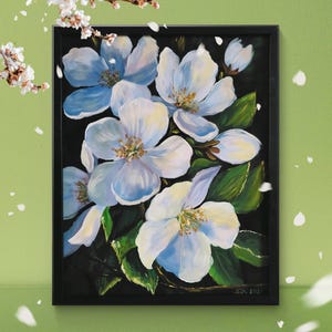 Pintura de flores com moldura 40/50 cm – Arte de parede pintada à mão com flores brancas – Pintura acrílica com fundo preto – Floral elegante