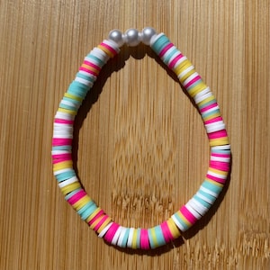 Bracelet d'été en perles d'argile